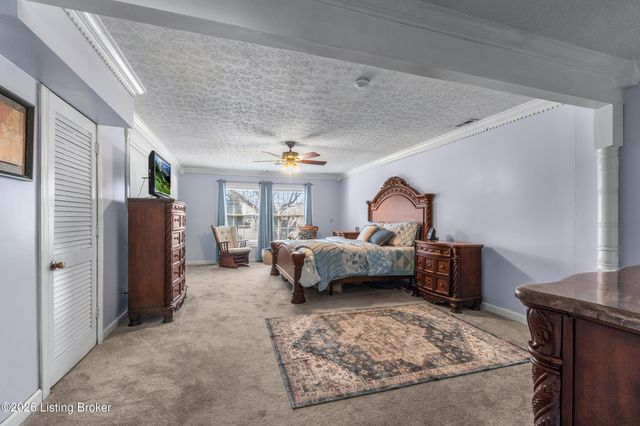 1123 Girard Dr, Louisville, KY 40222