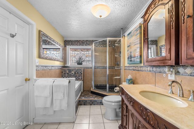 1123 Girard Dr, Louisville, KY 40222