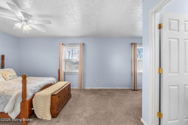 1123 Girard Dr, Louisville, KY 40222