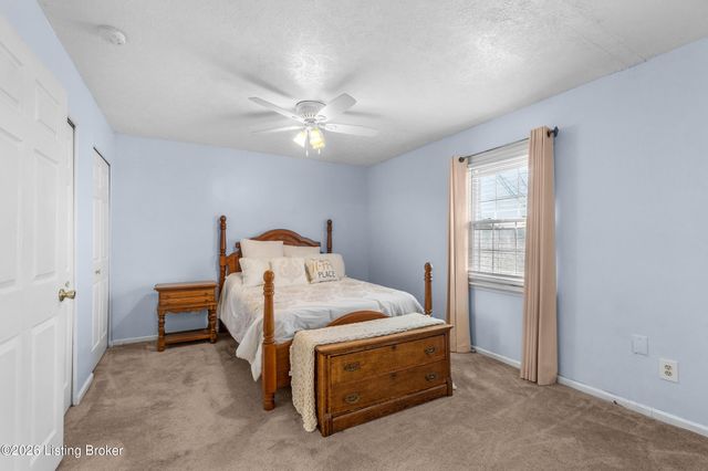 1123 Girard Dr, Louisville, KY 40222