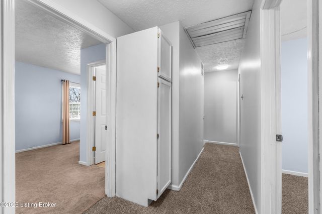 1123 Girard Dr, Louisville, KY 40222