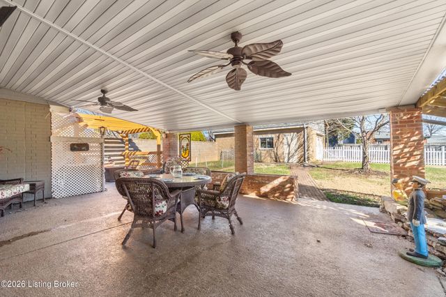 1123 Girard Dr, Louisville, KY 40222