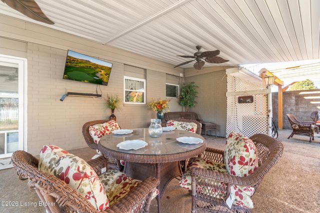 1123 Girard Dr, Louisville, KY 40222