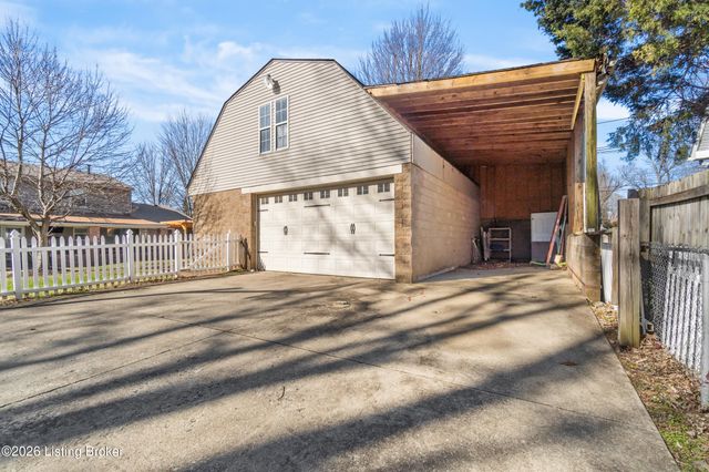 1123 Girard Dr, Louisville, KY 40222