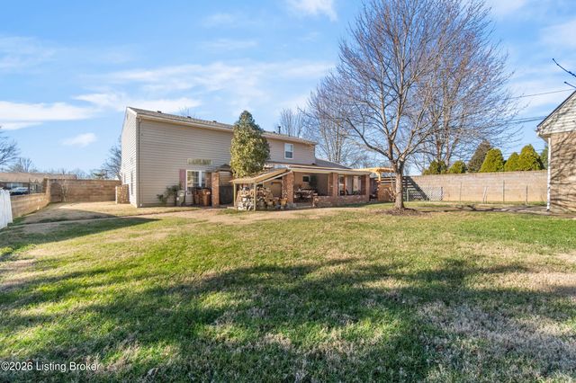 1123 Girard Dr, Louisville, KY 40222