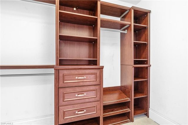 329 NE 9th ST, Cape Coral, FL 33909