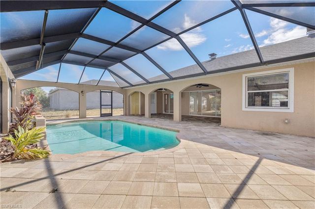 329 NE 9th ST, Cape Coral, FL 33909