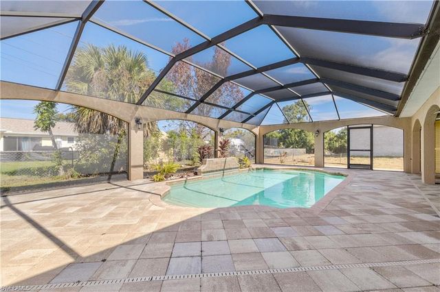 329 NE 9th ST, Cape Coral, FL 33909