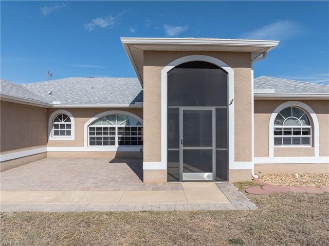 329 NE 9th ST, Cape Coral, FL 33909