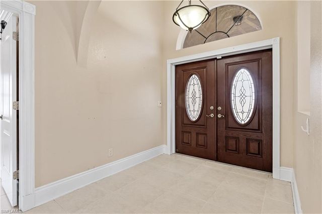 329 NE 9th ST, Cape Coral, FL 33909