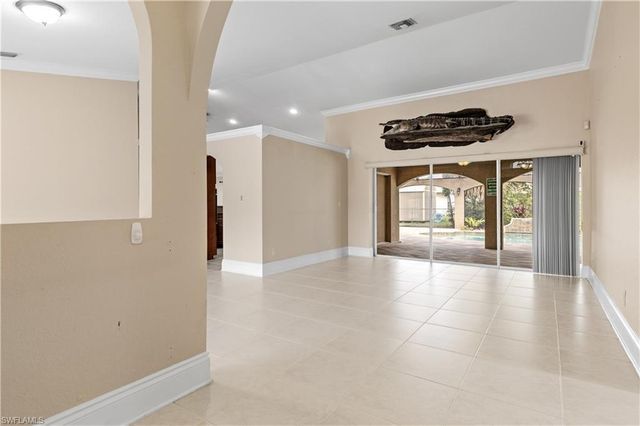 329 NE 9th ST, Cape Coral, FL 33909