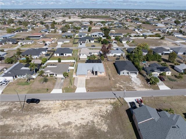 329 NE 9th ST, Cape Coral, FL 33909