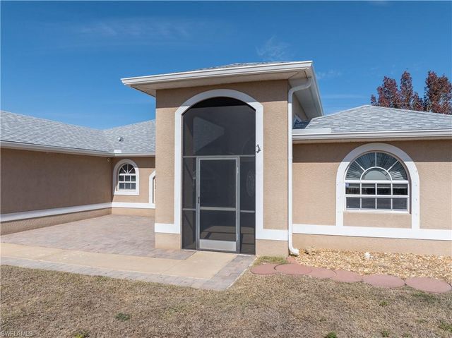 329 NE 9th ST, Cape Coral, FL 33909