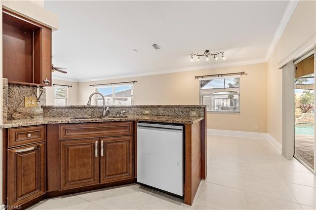 329 NE 9th ST, Cape Coral, FL 33909