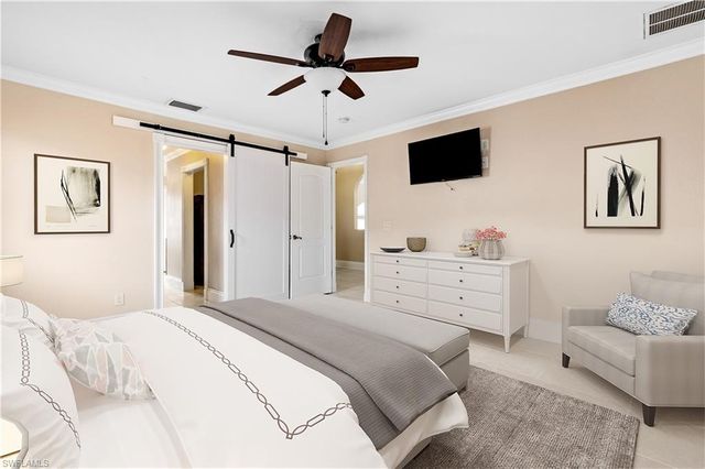 329 NE 9th ST, Cape Coral, FL 33909