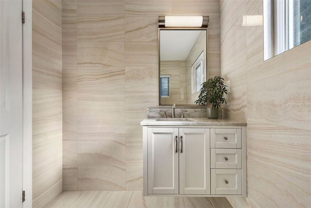 1010 Farragut Street, Highland Park, PA 15206