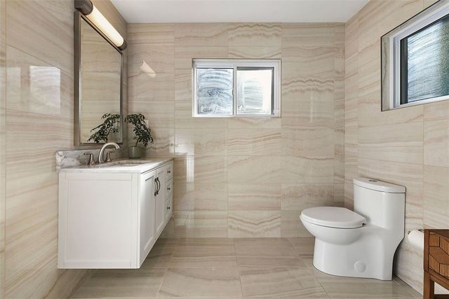 1010 Farragut Street, Highland Park, PA 15206