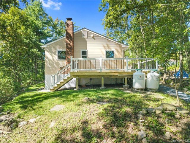 110 Pleasant Road, Lake Peekskill, NY 10537
