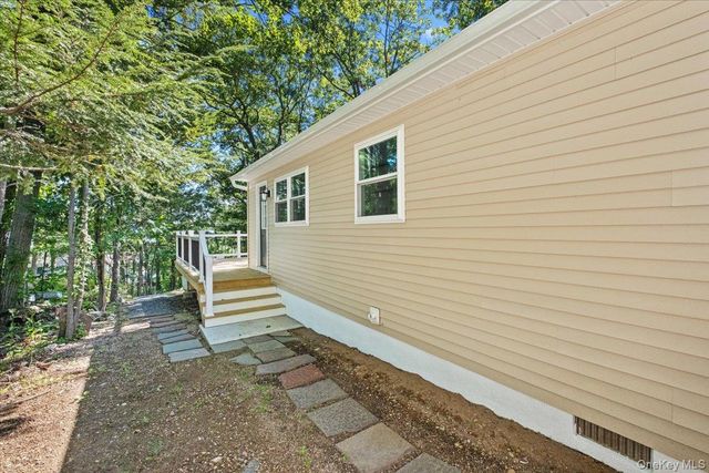 110 Pleasant Road, Lake Peekskill, NY 10537