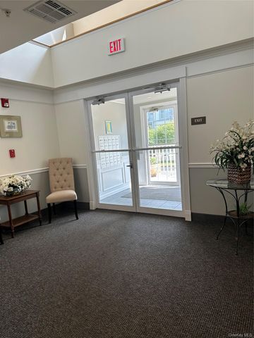28 N De Baun Avenue 201, Suffern, NY 10901