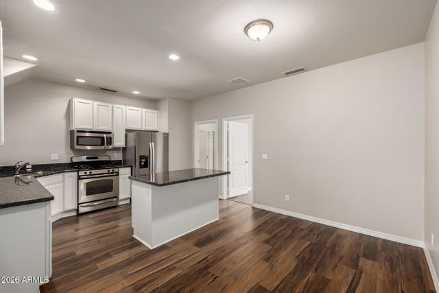 3446 E AVALON Drive, Phoenix, AZ 85018