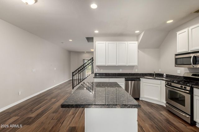 3446 E AVALON Drive, Phoenix, AZ 85018