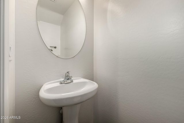 3446 E AVALON Drive, Phoenix, AZ 85018