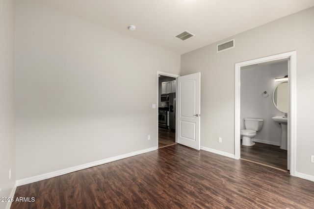 3446 E AVALON Drive, Phoenix, AZ 85018