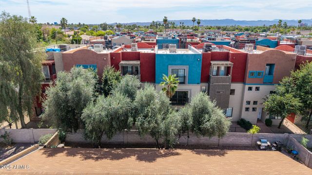 3446 E AVALON Drive, Phoenix, AZ 85018