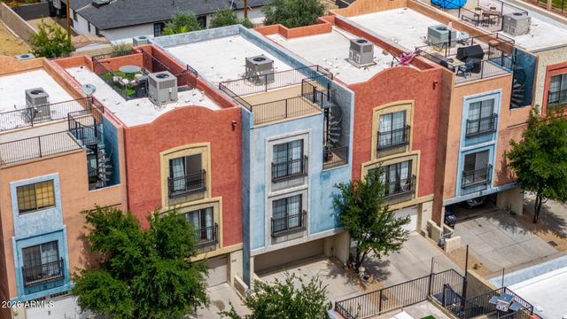 3446 E AVALON Drive, Phoenix, AZ 85018