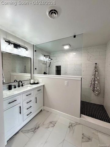 12306 Pinecrest Drive, Plymouth Charter Township, MI 48170