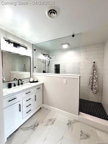12306 Pinecrest Drive, Plymouth Charter Township, MI 48170