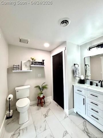 12306 Pinecrest Drive, Plymouth Charter Township, MI 48170