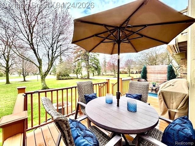 12306 Pinecrest Drive, Plymouth Charter Township, MI 48170