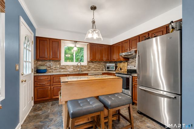 25 Booth Terrace, Hamden, CT 06518