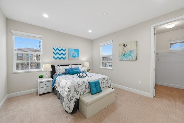 2484 Vernal Dr, Bay Point, CA 94565