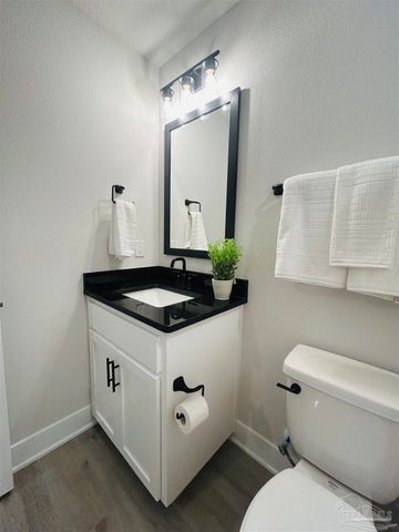 1932 Highland Ridge Ct 9B, Pensacola, FL 32534