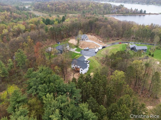 17130 Spruce Cove Trail NE, Gowen, MI 49326