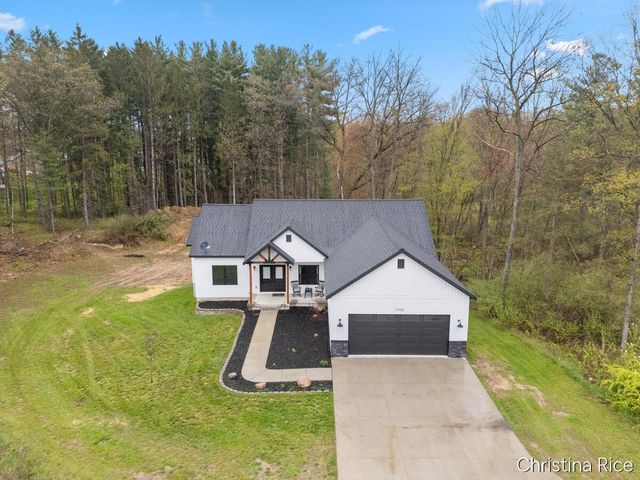 17130 Spruce Cove Trail NE, Gowen, MI 49326