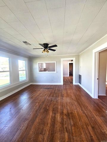 527 E 2nd South Street, Prescott, AR 71857