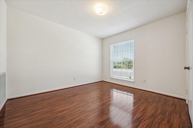 10147 Beekman Place Drive, Houston, TX 77043