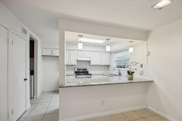 10147 Beekman Place Drive, Houston, TX 77043