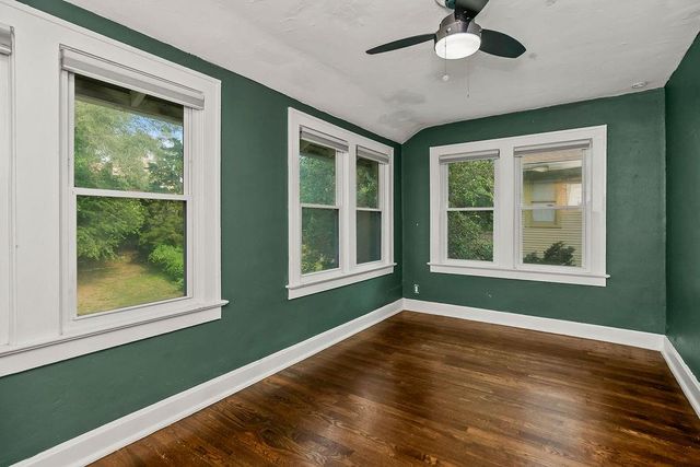 5225 Brookwood Avenue, Kansas City, MO 64130