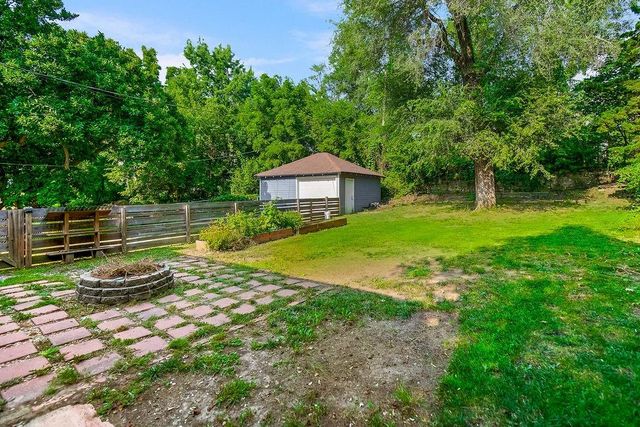 5225 Brookwood Avenue, Kansas City, MO 64130