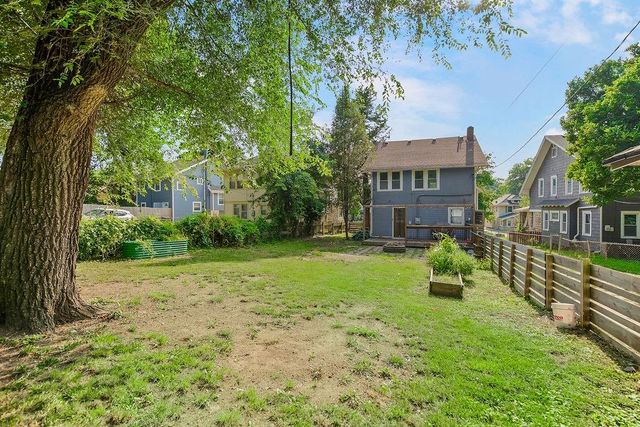 5225 Brookwood Avenue, Kansas City, MO 64130