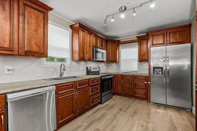 5225 Brookwood Avenue, Kansas City, MO 64130