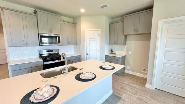 10632 ZIRCON Lane, Fort Worth, TX 76036