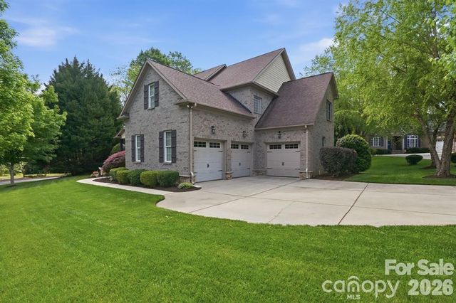 1401 Tara Plantation Boulevard, Wesley Chapel, NC 28110