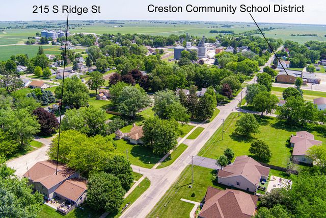215 S Ridge Street, Creston, IL 60113