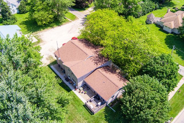 215 S Ridge Street, Creston, IL 60113